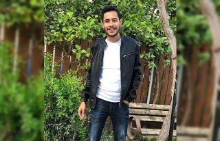 Dedesi tarafından hareketsiz bulunan genç hastanede...