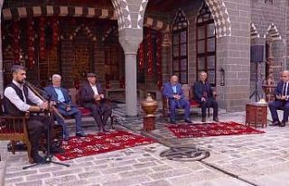 Dengbejler dijital konserle vatandaşların evine...