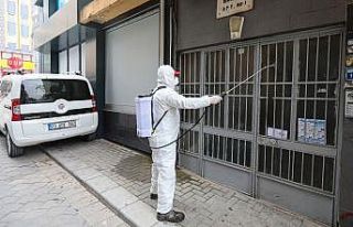 Denizli Büyükşehir dezenfekte çalışmalarına...