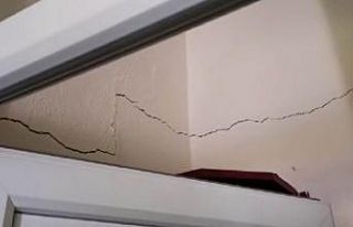 Deprem sonrası oluşan çatlaklıklar tedirgin etti
