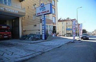 Develi Hadi Bey Caddesindeki yaya yolu çalışmasında...
