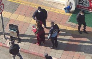 Dilenci kadın kendisine işlem yapmak isteyen zabıtaya...