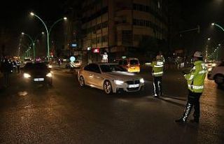 Diyarbakır’da 80 saatlik sokağa çıkma kısıtlaması...