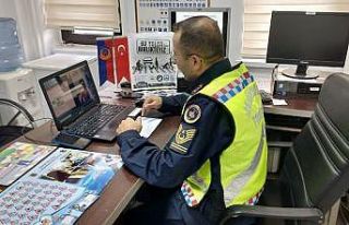 Dörtyol’da jandarmadan öğrencilere online trafik...