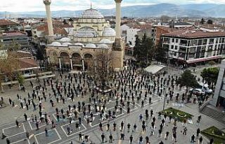Düzce’de camilerde yağmur duasına binlerce kişi...