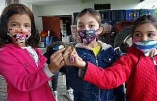 EBA’ya giremeyen öğrencilerden hırsızlara: "Harçlığımızı...