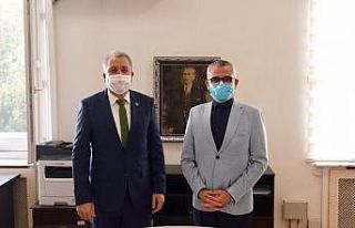 Egeli akademisyenin uluslararası projesi Covid-19...