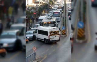 El frenini çekmeyi unutunca olanlar oldu