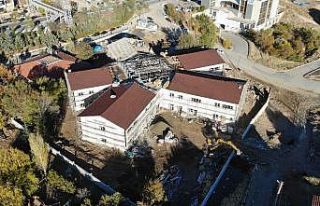 Elazığ depreminde hasar alan eğitim yuvalarının...