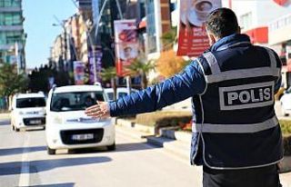 Elazığ’da kısıtlama kapsamında denetimler gün...