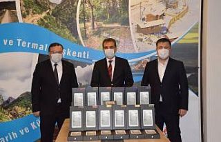 Emet Belediyesi’nden uzaktan eğitime destek için...