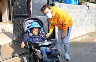 Engelli çocukların yüzünü güldürdü