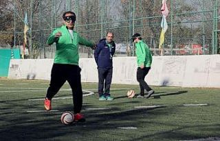 Engelli sporcular Maradona’lı formayla mesaj verdi