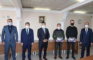 Erciş’te 586 öğrenciye tablet desteği