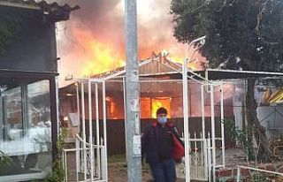 Erdek’te motel alev alev yandı