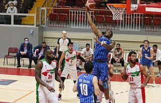 Erkekler Basketbol 1. Ligi: Yalovaspor: 58 - Kocaeli...