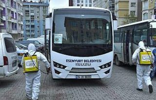Esenyurt’ta pazar servisleri dezenfekte ediliyor