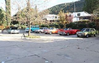 Eski araçları bulup klasik otomobile dönüştürüyorlar