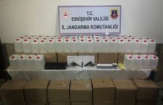 Eskişehir’de kaçak alkol operasyonu: 2 gözaltı