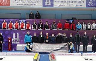 Esra Çakmur Curling Ligi başladı