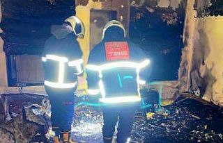 Ev yangını hasara neden oldu