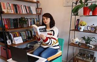 Evde kal, kitaplara ses ver