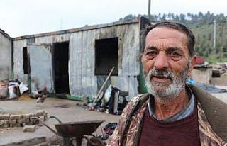 Evi ile birlikte biriktirdiği kefen parası da yanan...