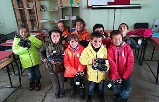 Fotoğraf mezadının geliri, öğrencilere harcandı