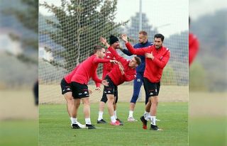 FT Antalyaspor ile DG Sivaspor 32. randevuda