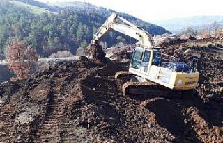 Fundacık’ta hayvan içme suyu göleti temizleniyor