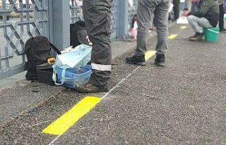 Galata Köprüsü’nde olta balıkçılarına mesafe...