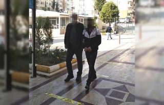 Gasp ve Hırsızlıktan aranan şüpheli Kuşadası’nda...