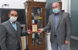 Gazeteciler cemiyeti’nden Mehmet Çelik’e teşekkür...