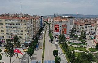 Gazi caddesinde paylaşımlı bisiklet yolu uygulaması...