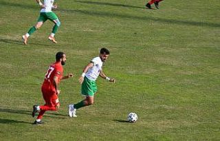 Genç futbolcu takımını sırtlıyor