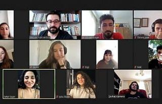 Genç tiyatrocular eğitimlerini online sürdürüyor