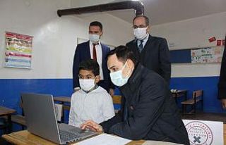 Gezici EBA destek noktası araçları öğrencilerle...