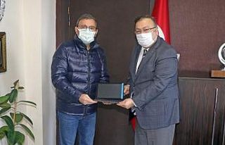Giresun Ticaret ve Sanayi Odası’ndan 55 adet tablet...