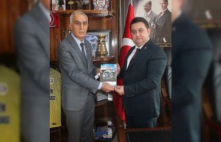 GMİS’ten Yerlikaya’ya plaket