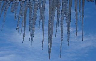Göle’de hava sıcaklığı eksi 21 derece oldu