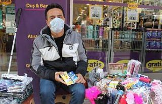 Görme engelli Güray, hayata iki elle sarılıyor