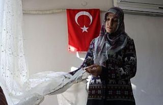 Gözü dönmüş teröristler evlat nöbetindeki aileyi...