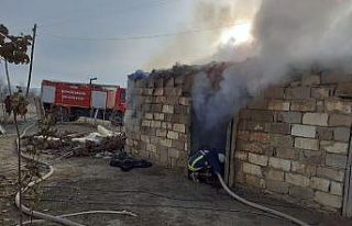 Gürpınar’da tandır evi yangını