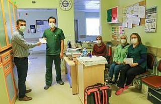 Hadim’de öğrencilerden sağlık çalışanlarına...