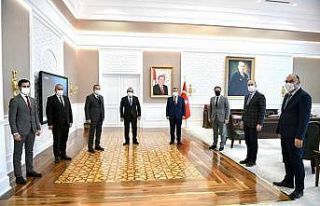 Hakkari heyetinden Sağlık Bakanı Fahrettin Koca’ya...