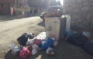 Hakkari’de çöplerin zamansız bırakılmasına...