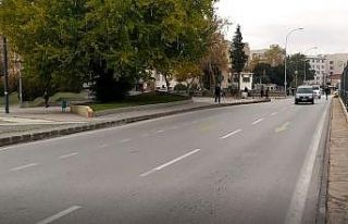 Halk otobüsünün altında kalan kadın hayatını...