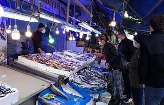 Hamsi ince çıkmasına rağmen vatandaşın vazgeçilmez...
