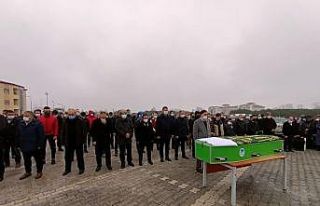 Hayatını kaybeden sağlık personeli son yolculuğuna...