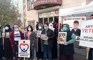 HDP önünde bekleyen Tuğba’dan ağabeyine duygulandıran...